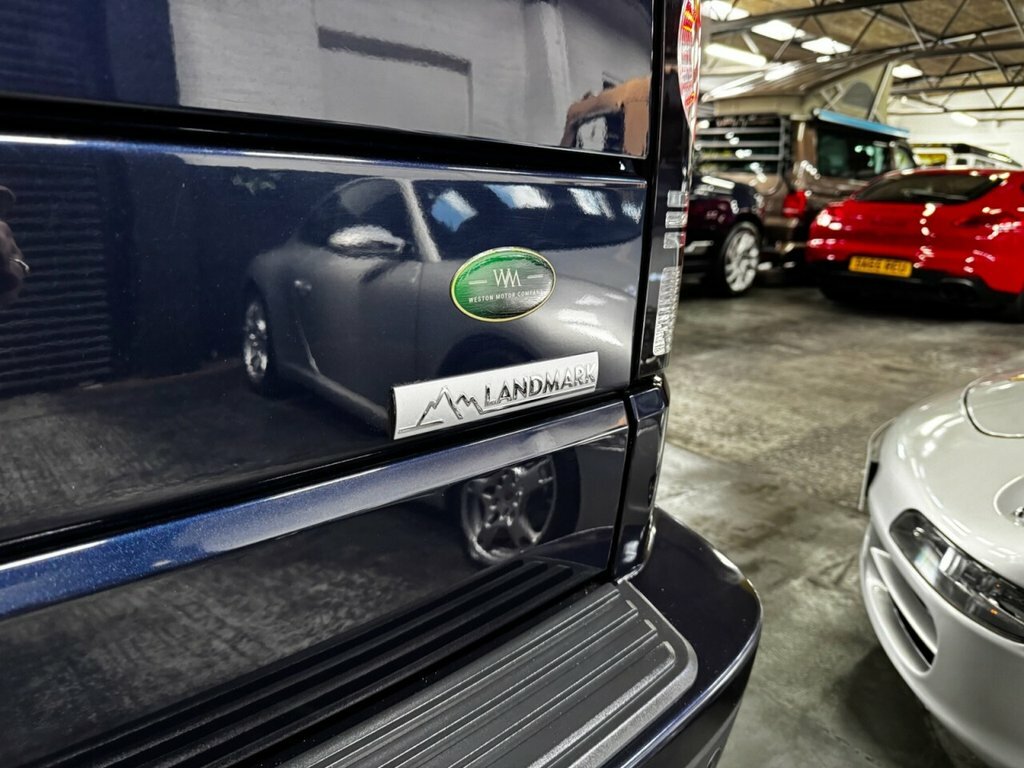 Land Rover Discovery 4 Suv Black #7