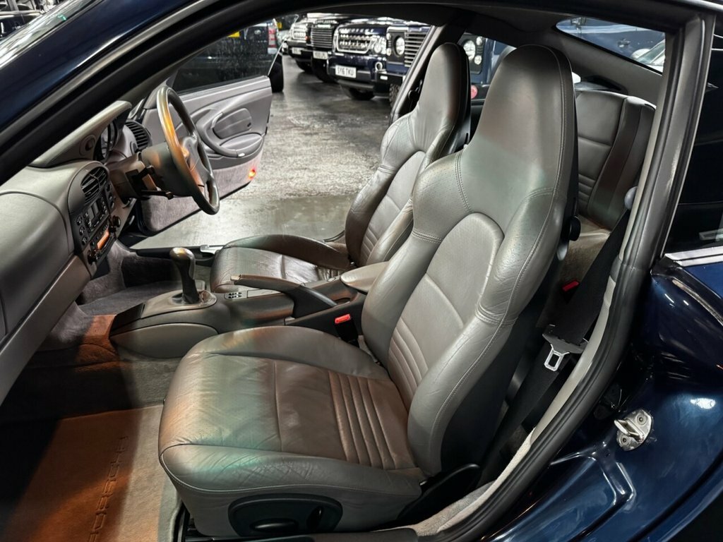 Porsche 911 2dr Blue #15