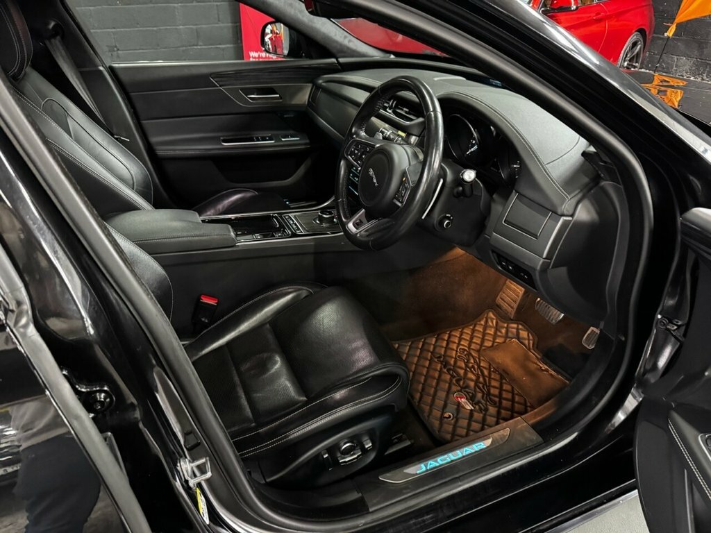 Jaguar XF R-sport Red #14