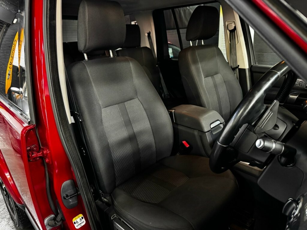 Land Rover Discovery 4 3L Hse Black #10