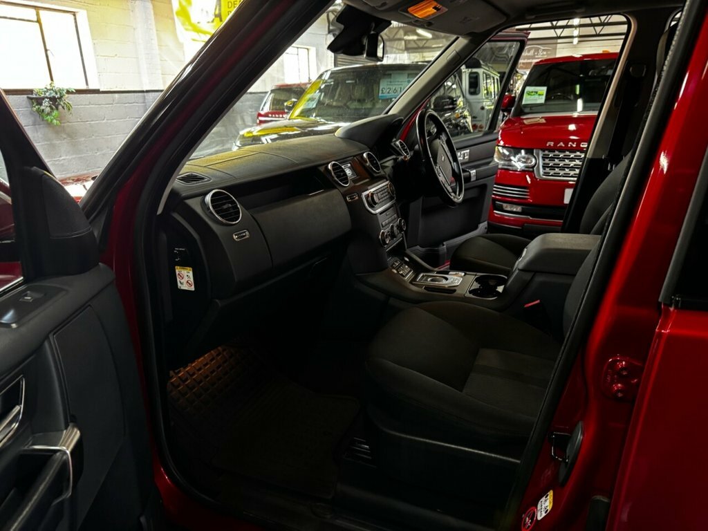 Land Rover Discovery 4 3L Hse Black #19