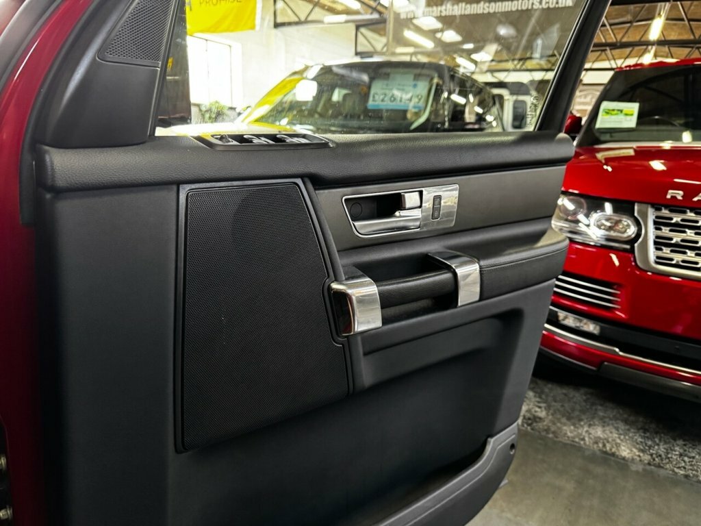 Land Rover Discovery 4 3L Hse Black #9