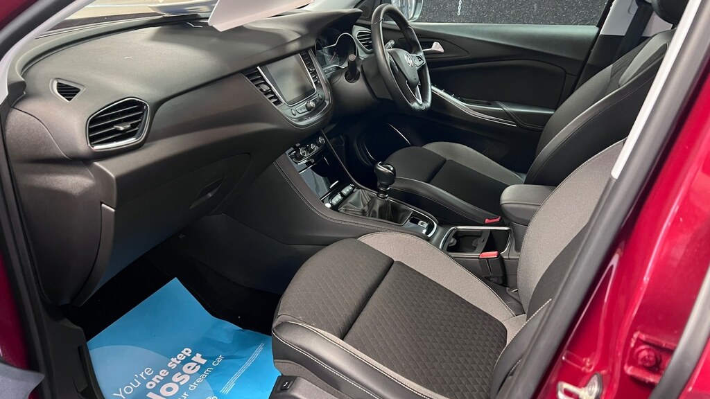 Vauxhall Grandland X 1.5 Turbo D Sri Nav Red #4