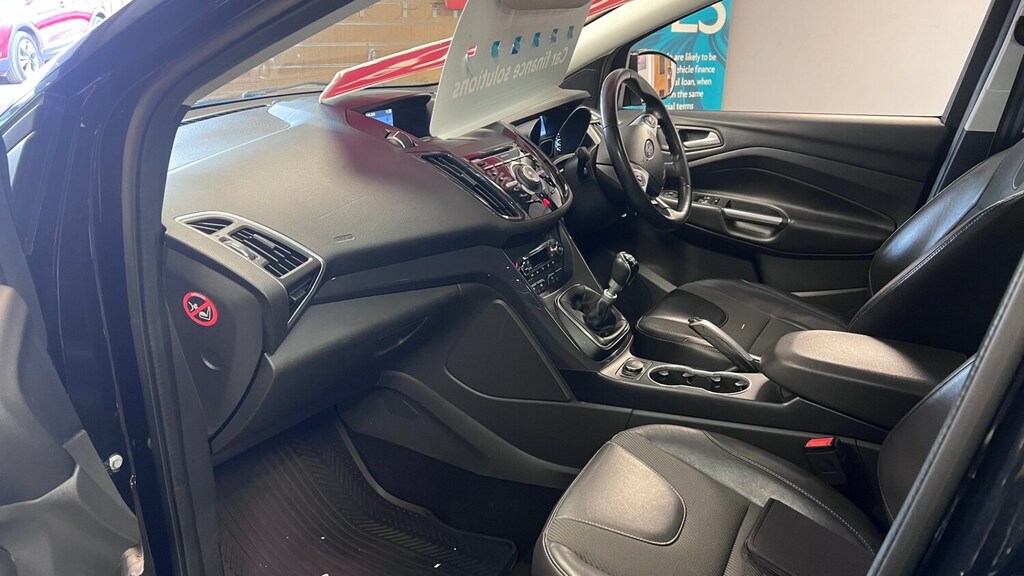 Ford Kuga 2.0 Tdci 150 Titanium 2Wd SB64CVD Black #6