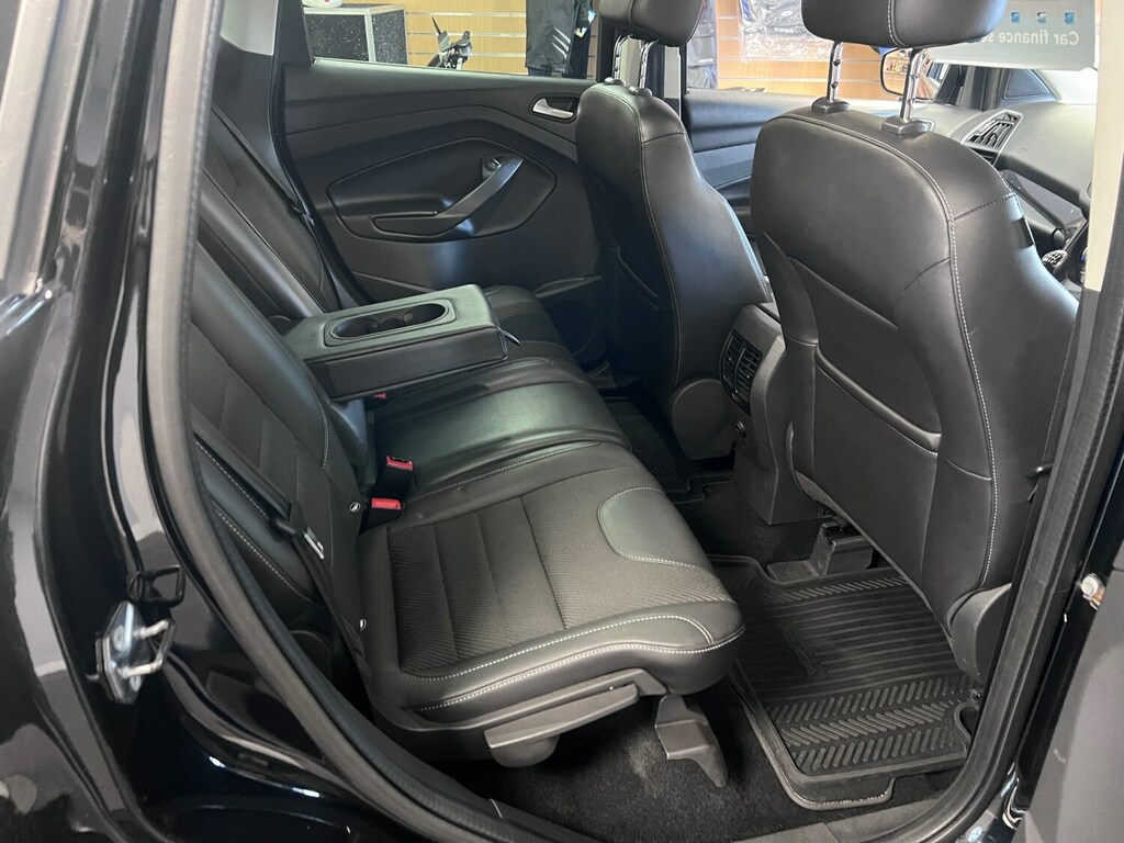 Ford Kuga 2.0 Tdci 150 Titanium 2Wd SB64CVD Black #4