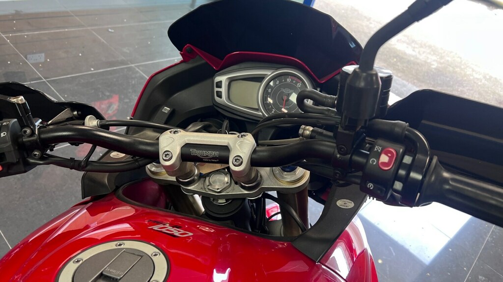 Triumph  675 R Naked 106 Ps Black #13