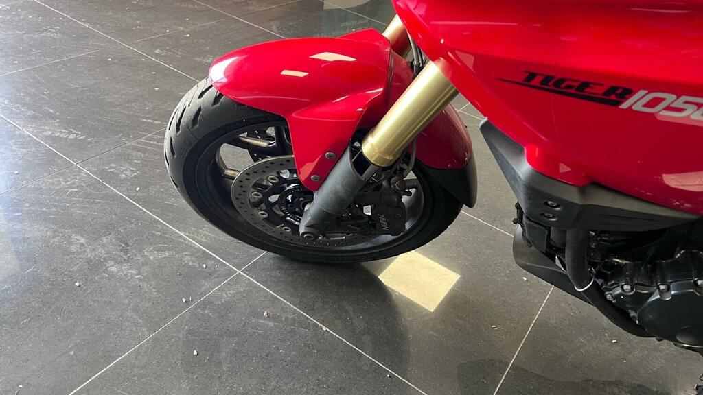 Triumph  675 R Naked 106 Ps Black #30