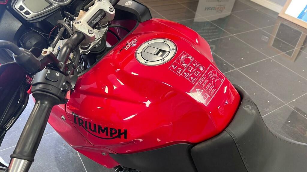 Triumph  675 R Naked 106 Ps Black #23