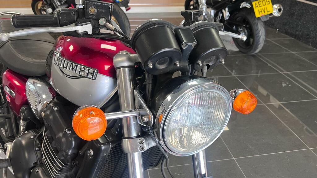 Triumph 1200 T312 Silver #17
