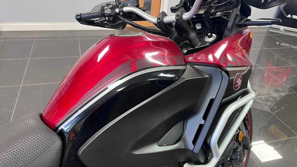 Honda Cb 125 R Black #10