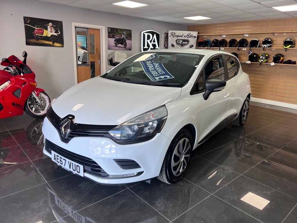 Renault Clio 1.2 16V Expression White #6