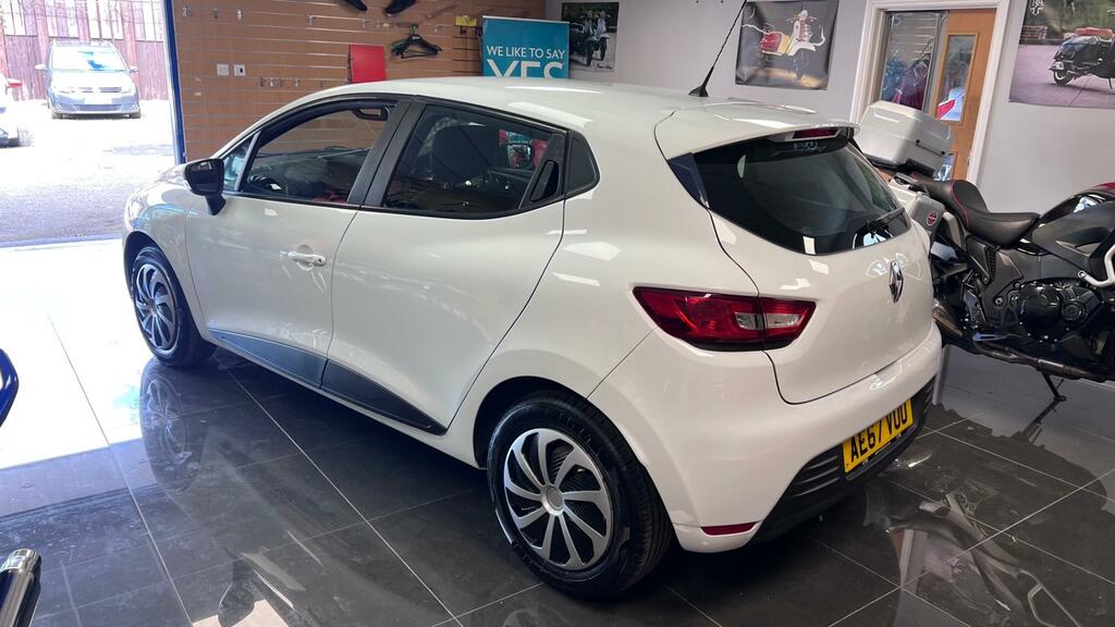Renault Clio 1.2 16V Expression White #5
