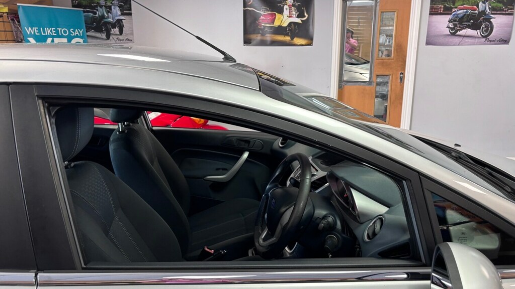 Ford Fiesta 1.4 Zetec 16V Red #44