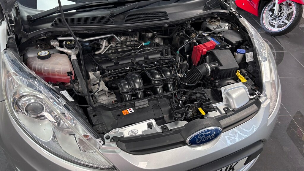 Ford Fiesta 1.4 Zetec 16V Red #50