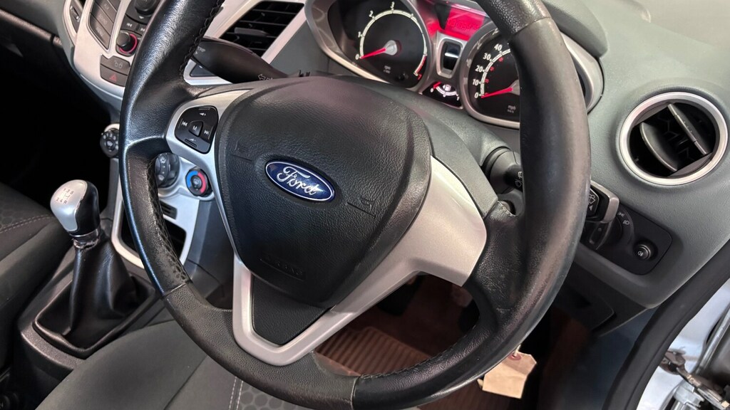 Ford Fiesta 1.4 Zetec 16V Red #26