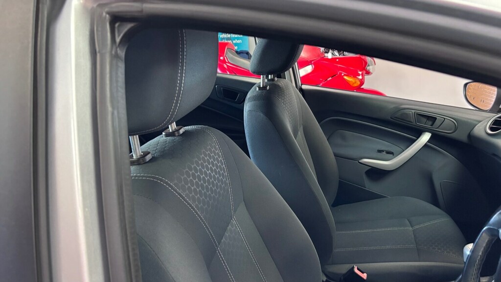 Ford Fiesta 1.4 Zetec 16V Red #21