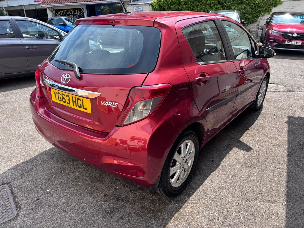 Toyota Yaris 1.33 Vvt-i Tr Red #6