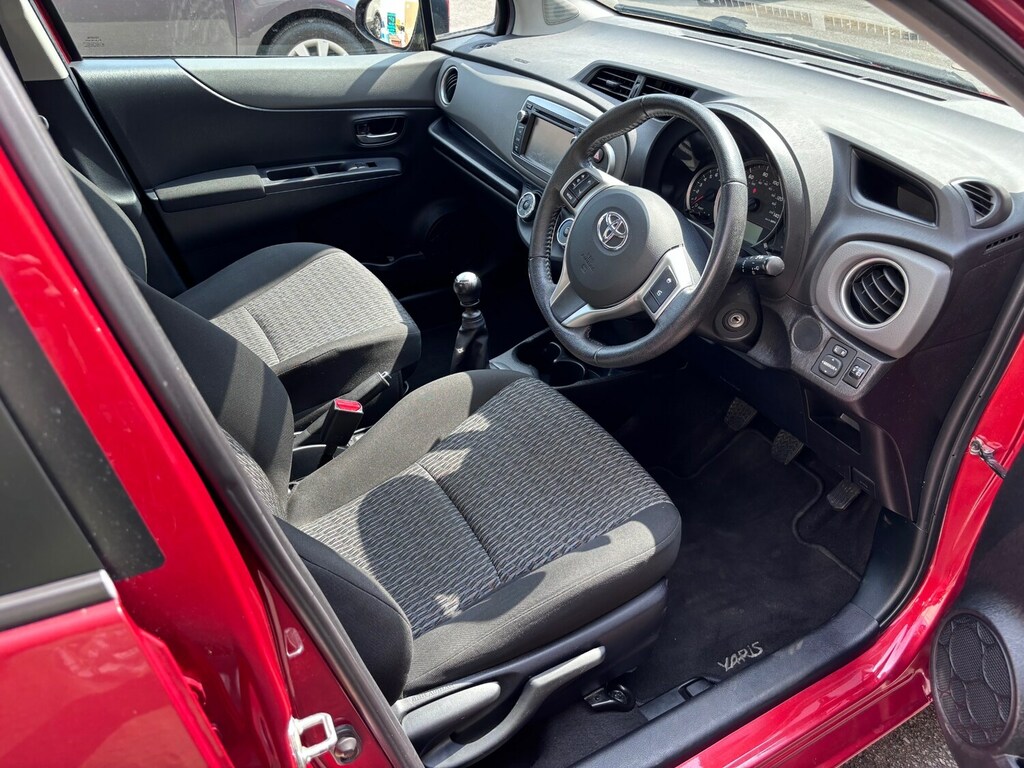 Toyota Yaris Trend Grey #8