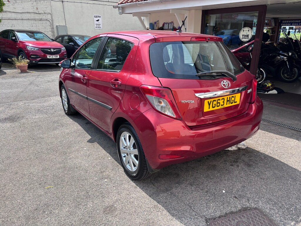Toyota Yaris 1.33 Vvt-i Tr Red #5
