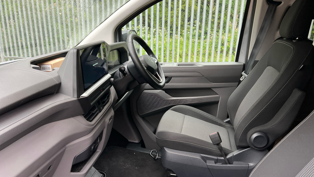 Volkswagen Transporter Transporter 2.0 Tdi 150 Commerce Pro Kombi Van 4Mo FV75XDM Grey #2