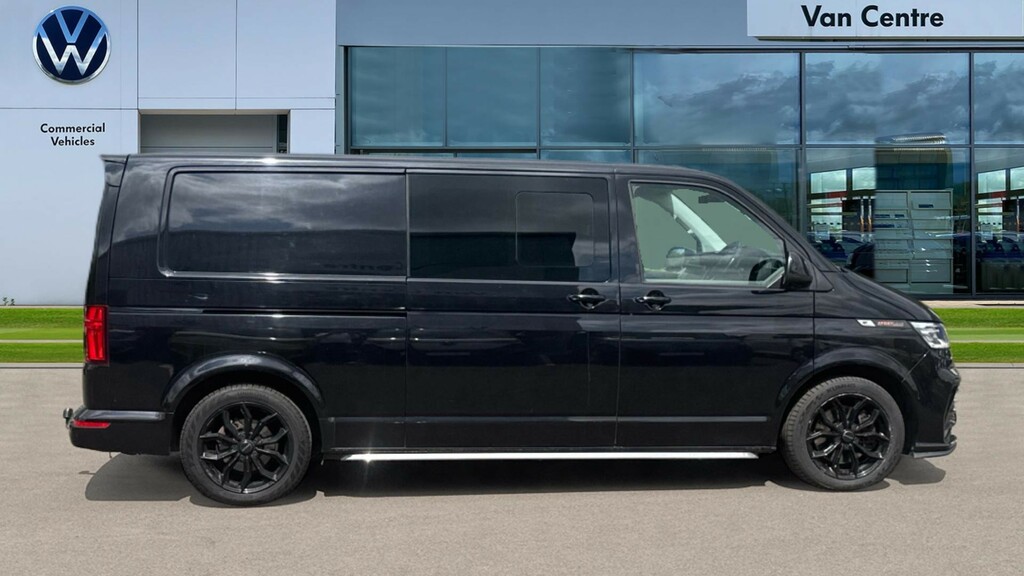 Volkswagen Transporter Sportline Transporter 2.0 Bitdi 204 Sportline Kombi Van Dsg FY23LFL Black #4