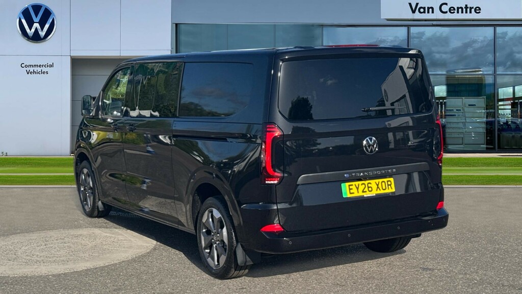 Volkswagen E-Transporter T32 Kombi Commerce Pro Lwb 218 Ps 65 Kwh EY26XOR Black #3