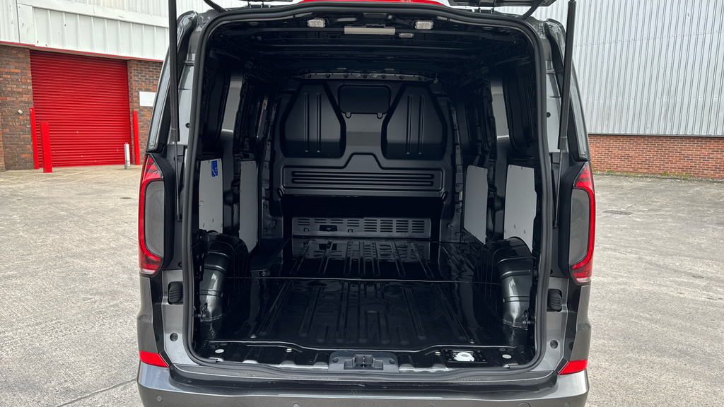 Volkswagen Transporter 2.0 Tdi 170 Commerce Pro Van #10