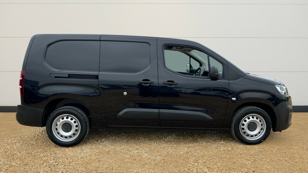 Citroen Berlingo Berlingo 1.5 Bluehdi 950Kg Enterprise Ed 100Ps 6 S MJ73WJK Black #2