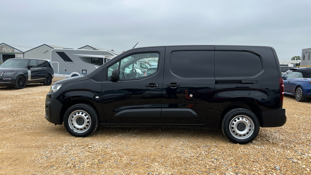 Citroen Berlingo Berlingo 1.5 Bluehdi 950Kg Enterprise Ed 100Ps 6 S MJ73WJK Black #6