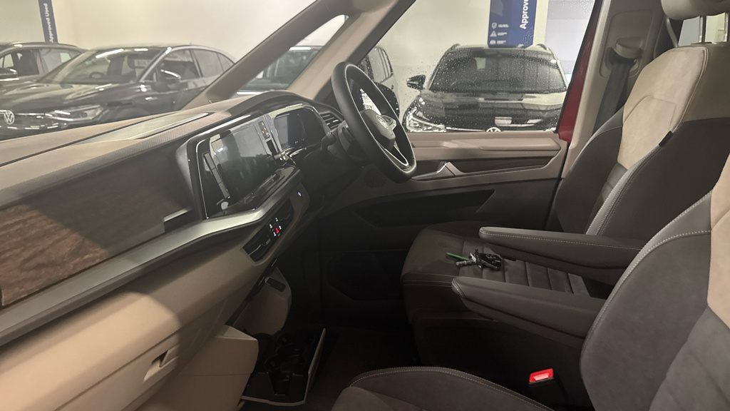 Volkswagen Multivan Multivan Style Long 245 Ps 1.5 Ehybrid 6-Speed Dsg Black #2