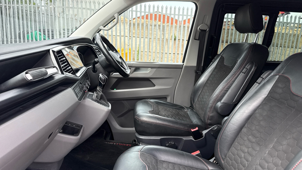 Volkswagen Transporter Sportline Transporter 2.0 Bitdi 204 Sportline Black Ed Kombi Grey #2