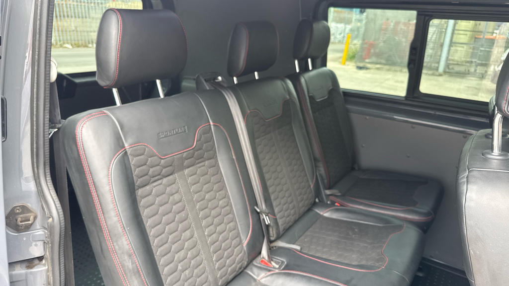 Volkswagen Transporter Sportline 2.0 Bitdi T32 Sportline Black Edition Crew Van Dsg  #26
