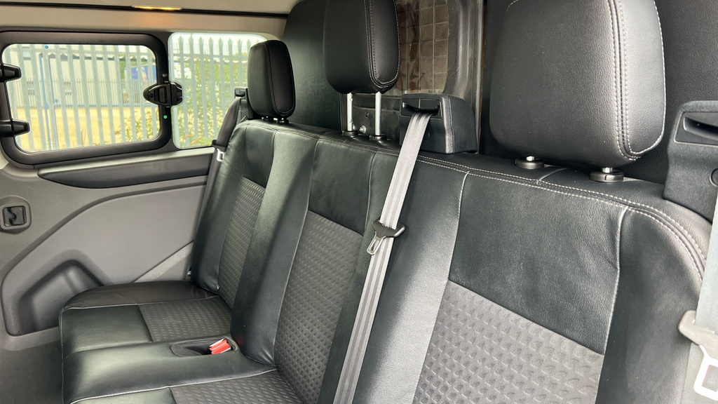 Ford Transit Custom 2.0 Ecoblue 185Ps Low Roof Dcab Sport Van White #20