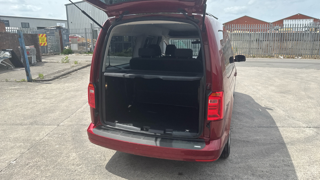 Volkswagen Caddy Maxi Life Tdi Bluemotion Tech Black #10