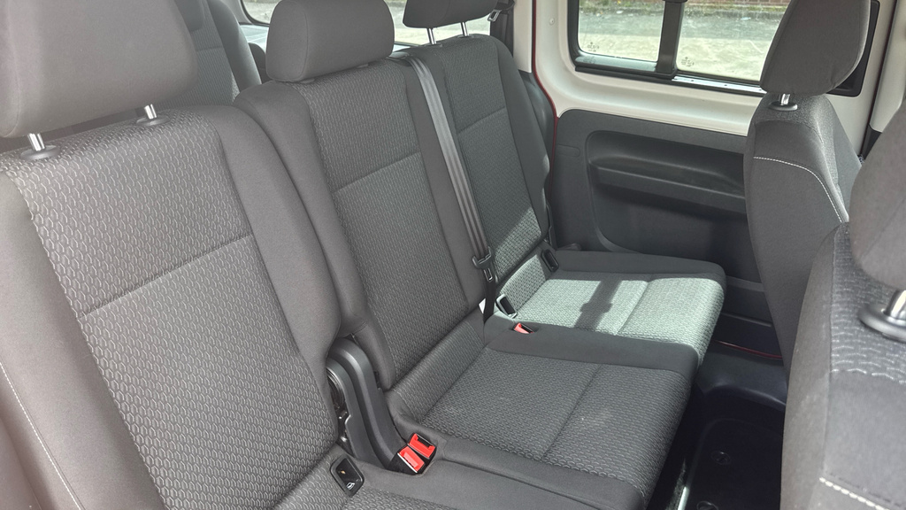 Volkswagen Caddy Maxi Life Tdi Bluemotion Tech Black #9