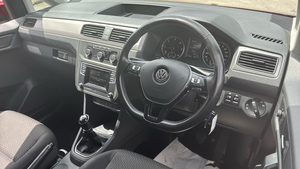 Volkswagen Caddy Maxi Life Caddy Maxi Life 2.0 Tdi Red #6