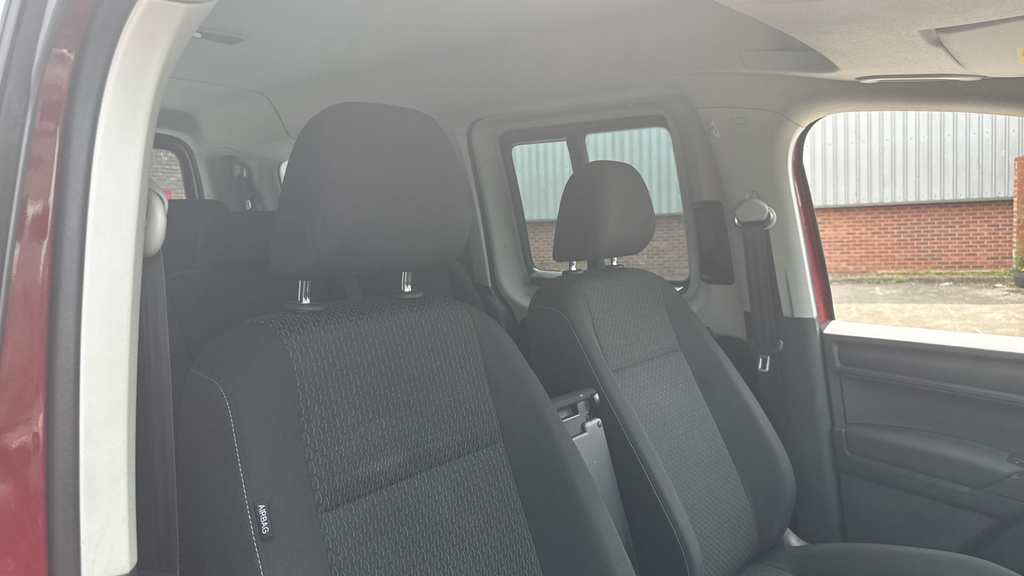 Volkswagen Caddy Maxi Life Tdi Bluemotion Tech Black #17