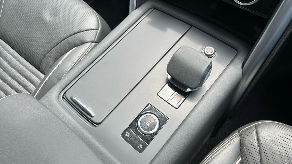 Land Rover Discovery 3.0 D300 Dynamic Se 2024 Grey #13