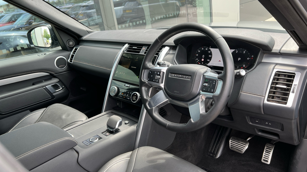 Land Rover Discovery 3.0 D300 Dynamic Se 2024 Grey #22