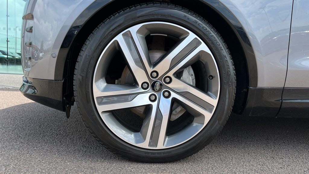 Land Rover Discovery 3.0 D300 Dynamic Se 2024 Grey #26