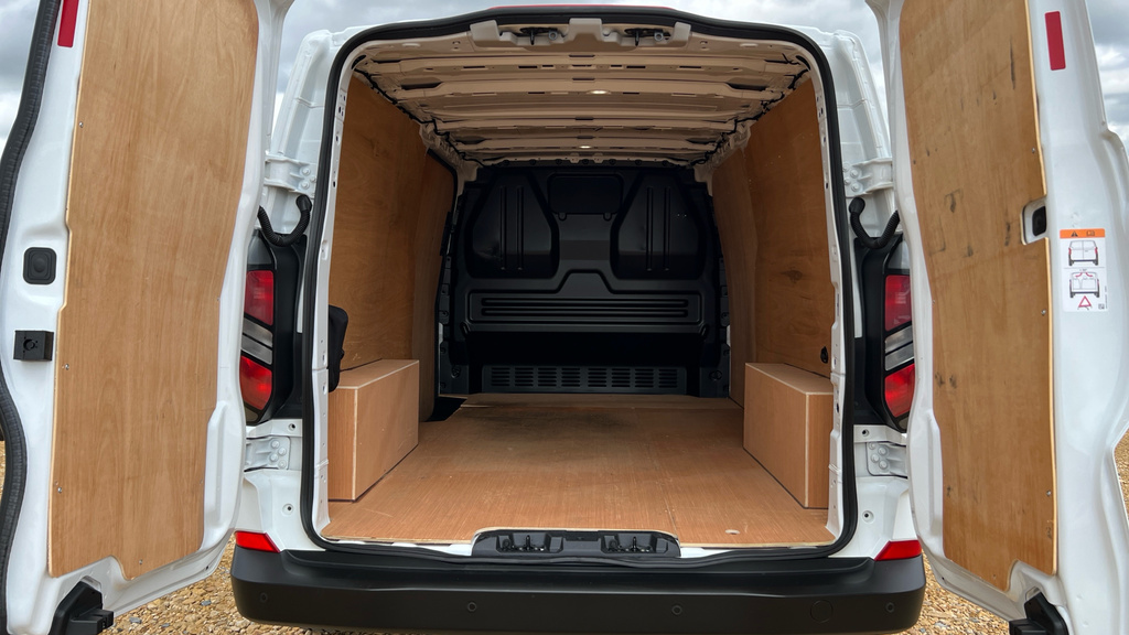 Ford Transit Custom 350 198Kw 68Kwh L3 H2 Leader Van Silver #19