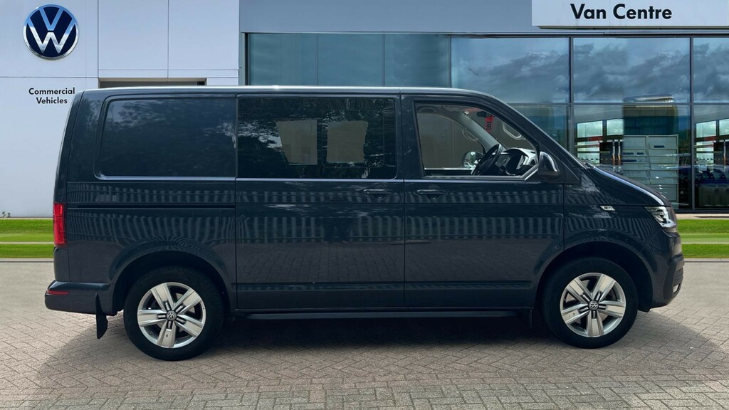 Volkswagen Transporter Transporter 2.0 Bitdi 204 Highline Kombi Van Dsg Blue #4