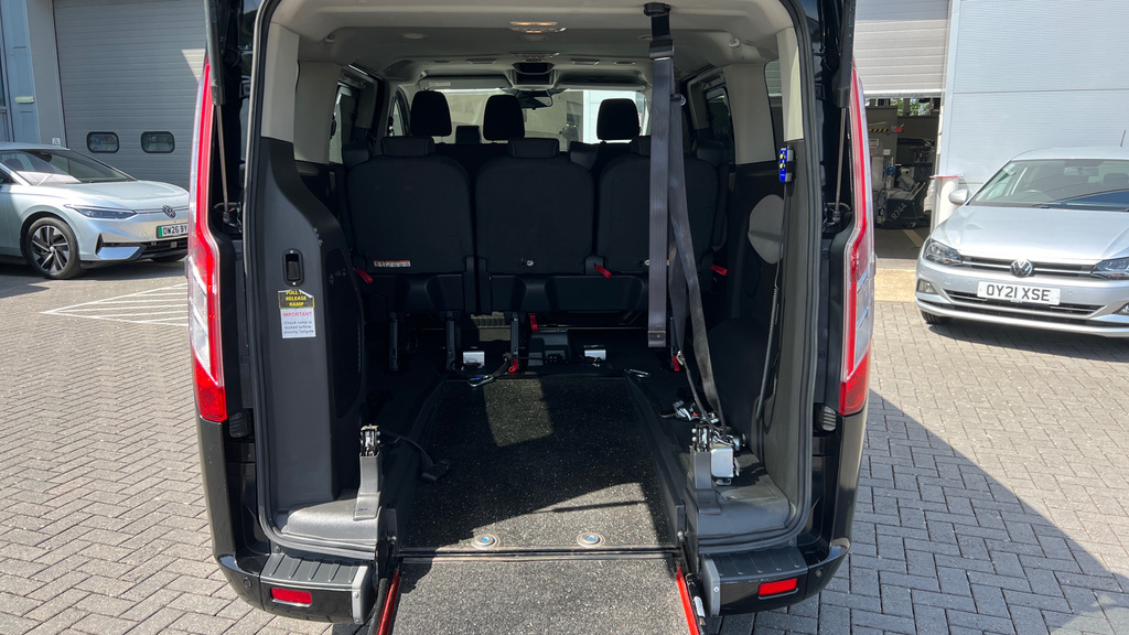 Ford Tourneo Custom Custom 2.0 310 Ecoblue Titanium Minibus Double Cab Grey #17
