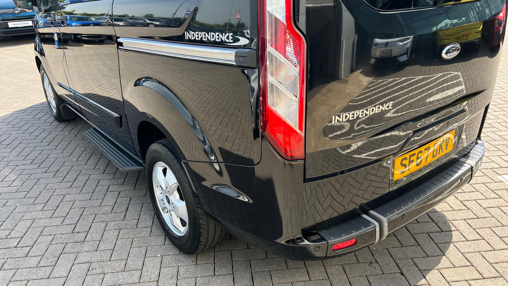 Ford Tourneo Custom Custom 2.0 310 Ecoblue Titanium Minibus Double Cab Grey #42