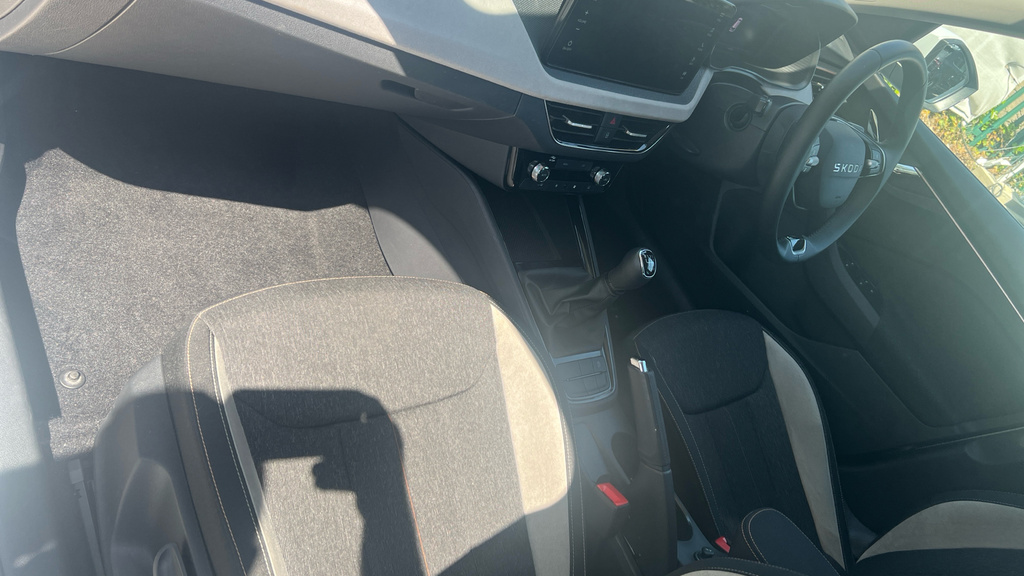 Skoda Kamiq Kamiq 1.0 Tsi Se L KP25NXC White #2