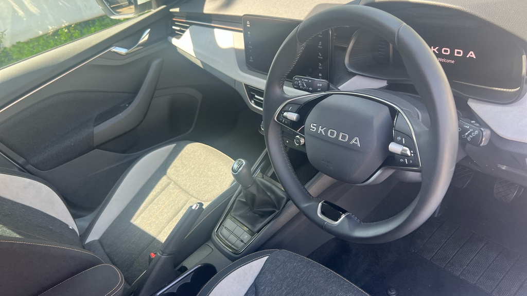 Skoda Kamiq Kamiq 1.0 Tsi Se L KP25NXC White #6