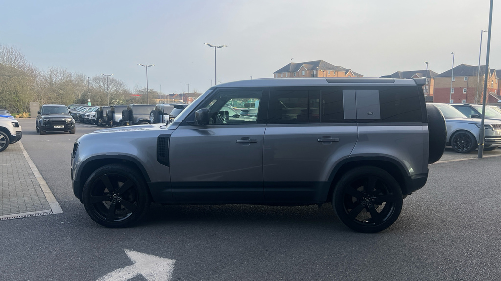 Land Rover Defender 110 Defender 2.0 P300 Se 110 7 Seat Grey #3