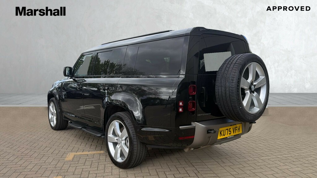Land Rover Defender 130 Defender 3.0 D350 X-dynamic Hse 130 Black #2