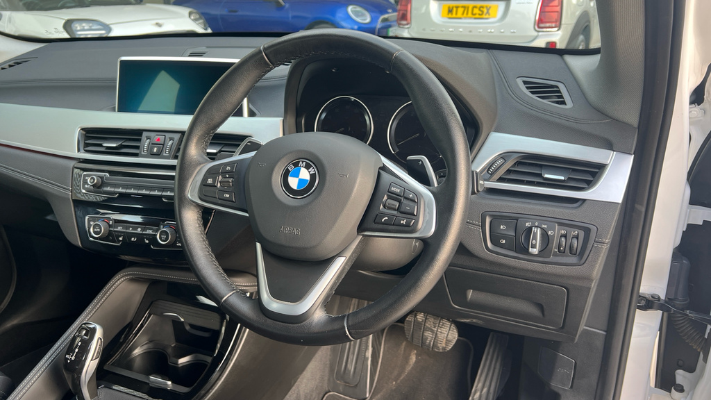 BMW X1 X1 Sdrive 18D Xline Step AV71VMJ White #5
