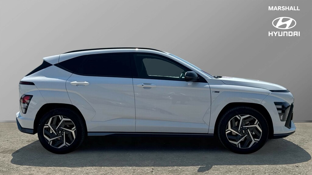 Hyundai Kona Kona 1.6 Hybrid 129 N Line Dct EF25HHR White #2